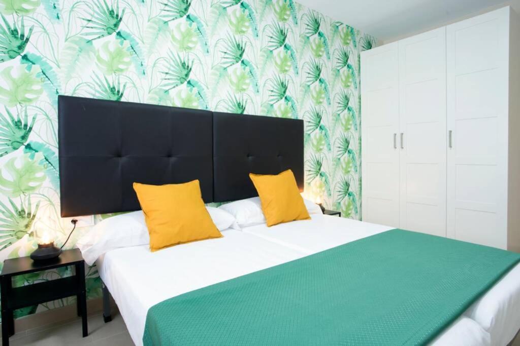 Sweet Apartment Malaga Exterior photo